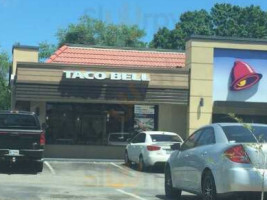 Taco Bell outside