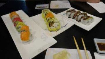 Sushi Kuchi food