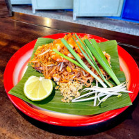 Pad Thai food