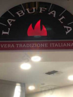 Pizzeria La Bufala food