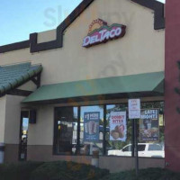 Del Taco outside