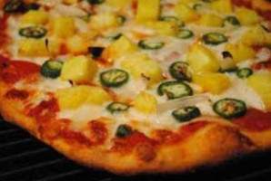 Serrano's Pizza food