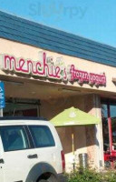 Menchie's Frozen Yogurt outside