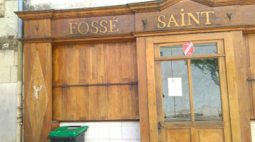 Le Fossé Saint Ange food