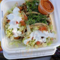 Mariella’s Tacos food