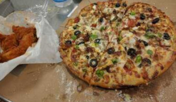 Supremo's Pizza food