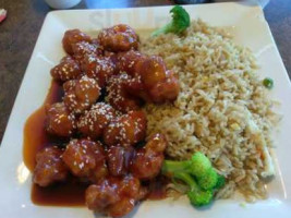 Wok N Roll food