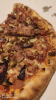 La Boite a Pizza food