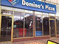 Domino's outside