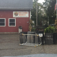 Parmenter's Cider Mill outside