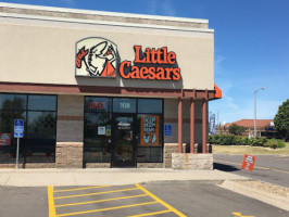 Little Caesars Pizza outside