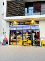 Le Pain Du 8Eme inside