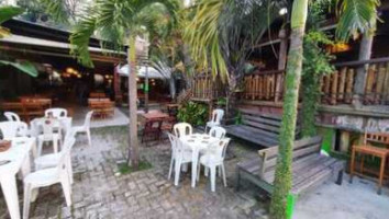 Quintal - bar - lounge - food inside