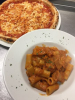 Rigatoni's food