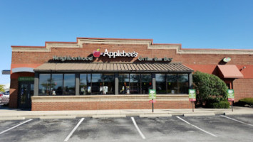 Applebee's Grill outside