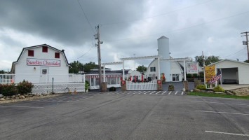 Grandpa's Cheesebarn Sweeties Chocolates food