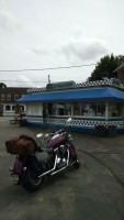 Ice Cream Station outside