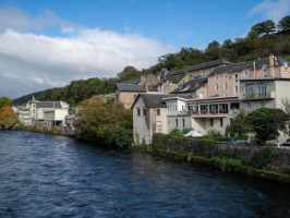 Auberge Du Lac outside