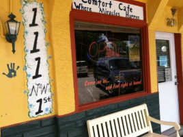 Comfort Cafe outside