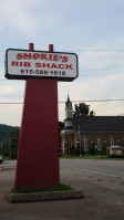 Smokie's Rib Shack outside