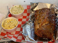 Little Pigs Bbq food