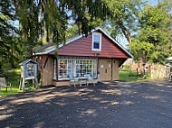 Perky Joe's Cafe outside