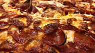 Mama Renie's Pizza food