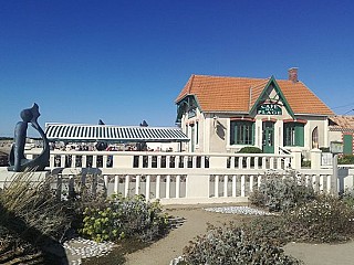 Le Cafe de la Plage