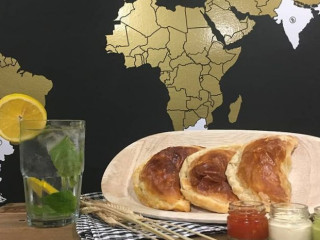 Empanadas Del Mundo En Hojaldre