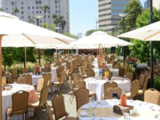 Promenade Café At Renaissance Long Beach