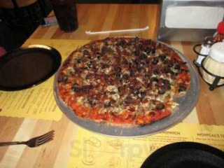 Monical's Pizza