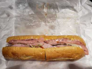 Lees Hoagie House