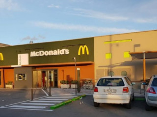 Mcdonald's Carrefour Montserrat