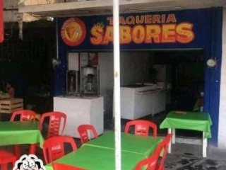 Taquería Los Sabores