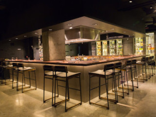 Momofuku Ko - Table Seating