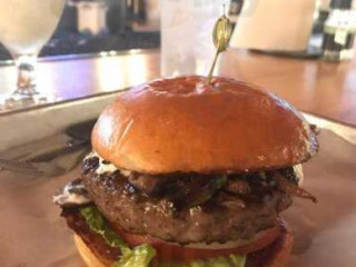 Hopdoddy Burger