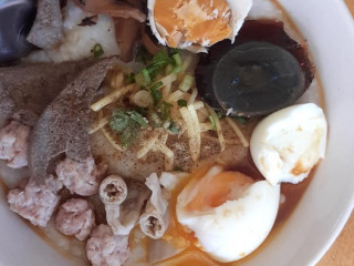 ก๋วยเตี๋ยวไก่ตุ๋นคลาสสิค