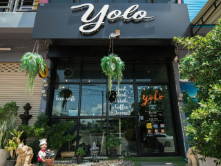 Yolo Cafebistro