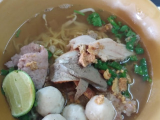 ร้าน เจ๊ดา ก๋วยเตี๋ยวเป็ด เกี๊ยวปลา