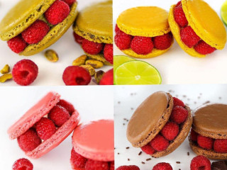 Le Macaron French Pastries