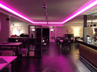 Vaan Restarant & Lounge