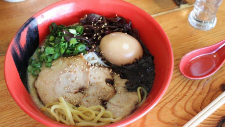 Black Garlic Tonkotsu Ramen(Pork)