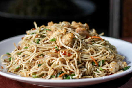 Chicken Prawns Hakka Chow Mein