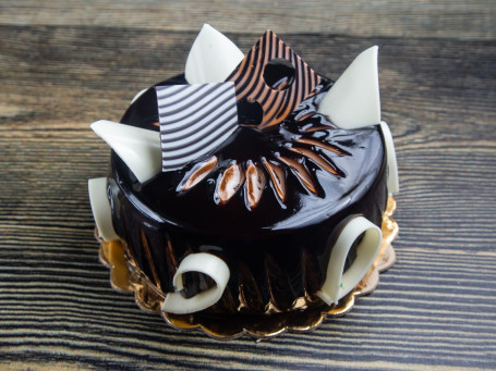 Eggless Royal Chocolate Cake