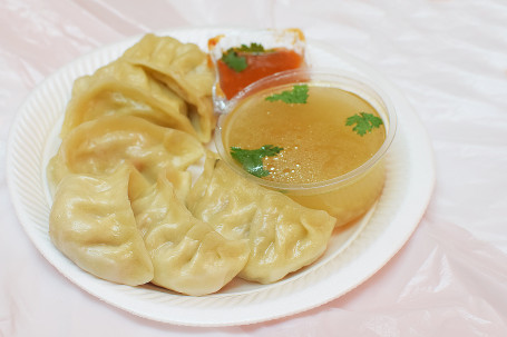 Mixed Veg Momos (6 Pcs)