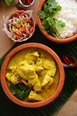 Samla Curry (Chicken)