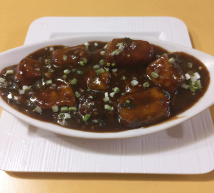 Paneer Manchuriyan (8Pieces)Gravy