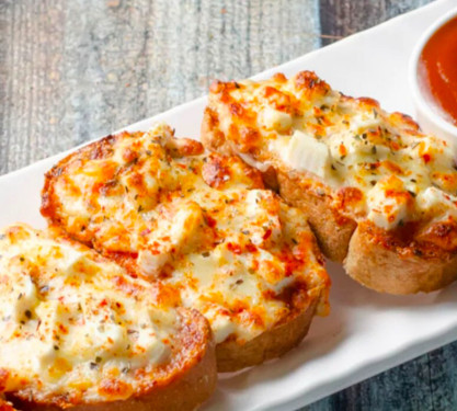 Chicken Cheese Garlic Bread [4 Pc]