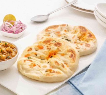 Chole Kulcha [2 Kulcha]