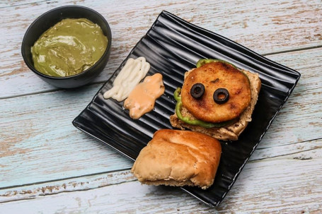 Masala Vada Pavman Mint Mayo Dip